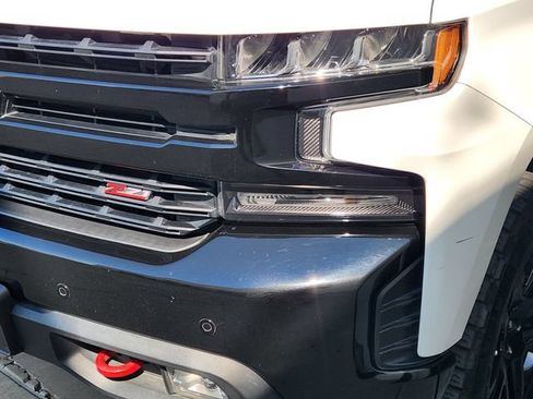 Used 2022 Chevrolet Silverado 1500 LT Trail Boss w/ LT Trail Boss Premium Package AWD/4WD image 8