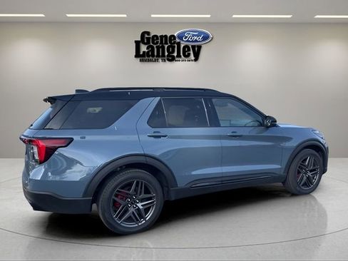 Used 2025 Ford Explorer ST w/ Sun And Sound Package AWD/4WD image 5