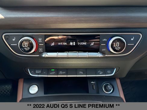 Used 2022 Audi Q5 e Premium w/ Convenience Package image 25