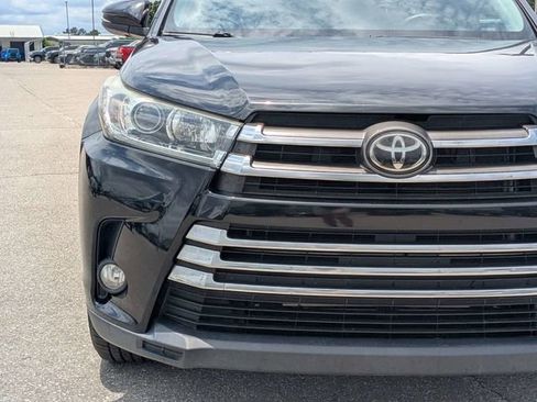 Used 2018 Toyota Highlander Limited FWD image 10