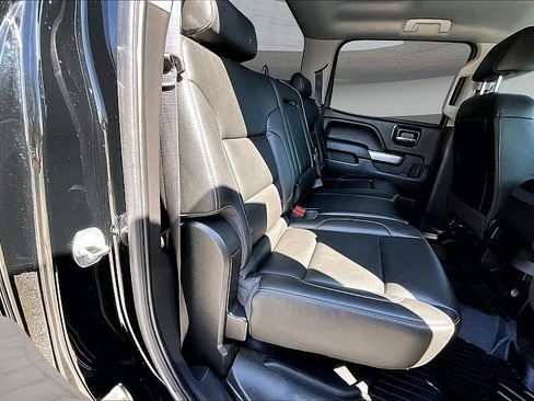 Used 2018 Chevrolet Silverado 1500 LT w/ Texas Edition image 26