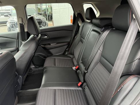 Used 2025 Nissan Rogue SV w/ Rock Creek Premium Package AWD/4WD image 15