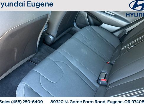 Used 2022 Hyundai Elantra SEL w/ Convenience Package FWD image 18