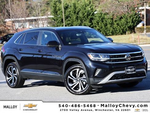 Used 2023 Volkswagen Atlas Cross Sport SEL image 1