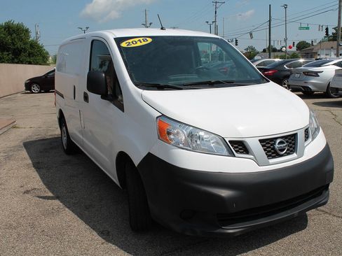 Used 2018 Nissan NV200 S w/ Back Door Glass Package image 7