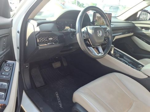 Used 2023 Honda Accord Touring image 10