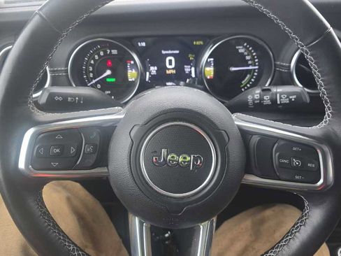 Used 2023 Jeep Wrangler Sahara w/ Cold Weather Group image 12