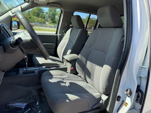 Used 2018 Nissan Frontier SV AWD/4WD image 20