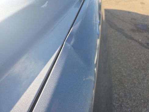 Used 2018 Chevrolet Suburban LT image 23