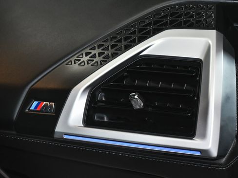 Used 2025 BMW XM image 66