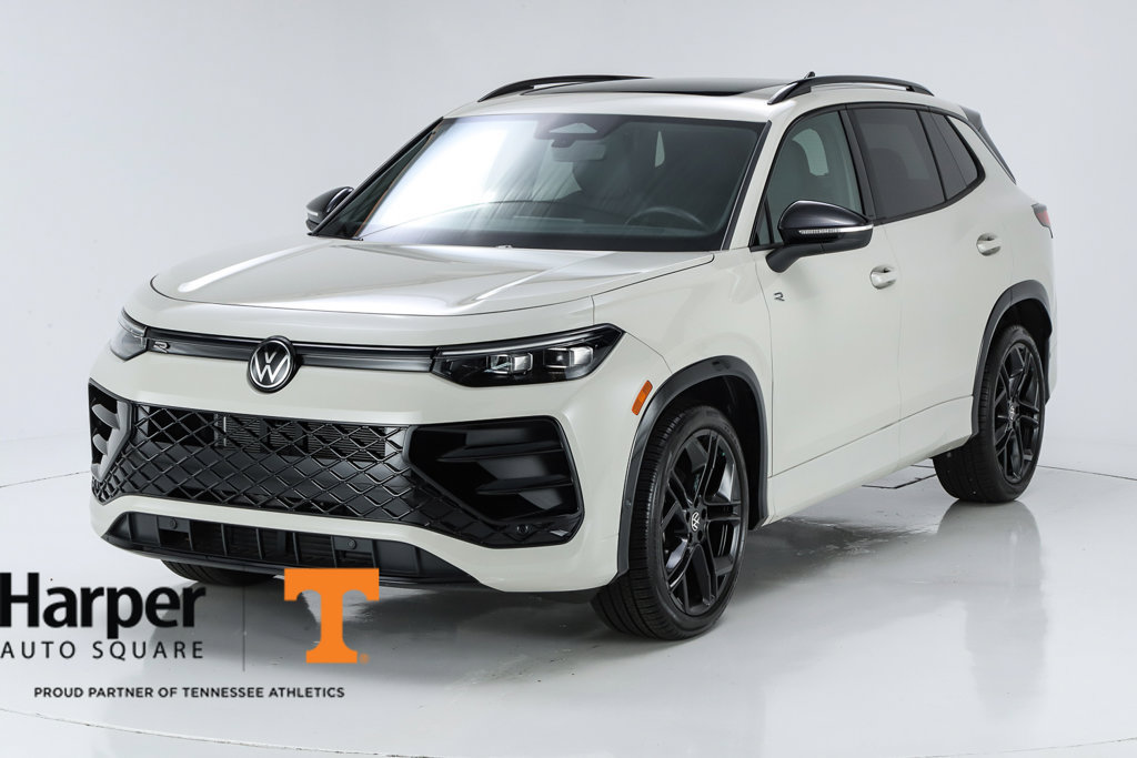 Used 2025 Volkswagen Tiguan SE R-Line FWD image 40