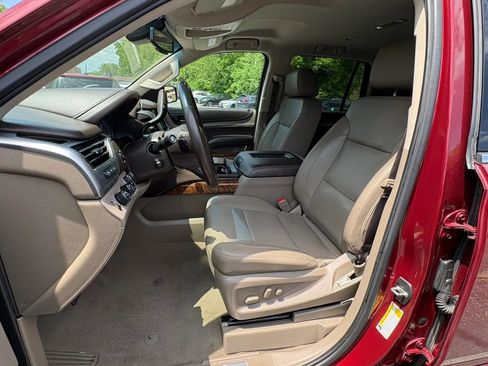 Used 2019 Chevrolet Tahoe Premier w/ Max Trailering Package AWD/4WD image 2