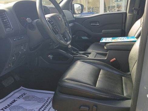 Used 2022 Nissan Frontier PRO-4X w/ Pro-4X Premium Package image 11