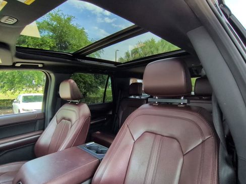 Used 2024 Ford Expedition Limited RWD image 20
