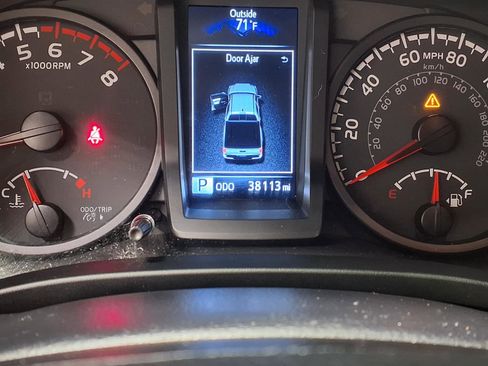 Used 2023 Toyota Tacoma SR w/ SR Convenience Package image 22