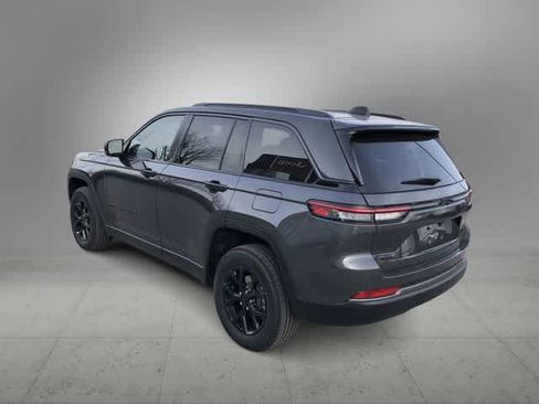 New 2026 Jeep Grand Cherokee Altitude image 5