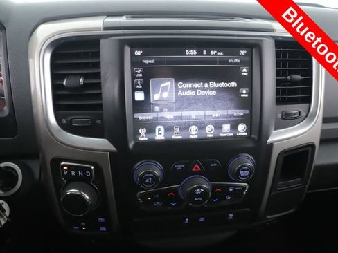 Used 2017 RAM 1500 Classic SLT w/ SLT Plus D←cor Group AWD/4WD image 5