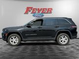 Used 2023 Jeep Grand Cherokee Limited image 2