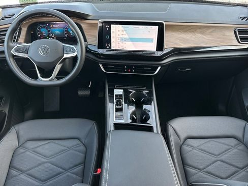 New 2026 Volkswagen Atlas SE FWD image 11
