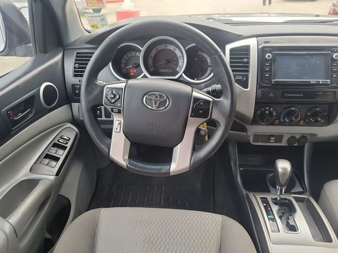 Used 2015 Toyota Tacoma PreRunner image 24