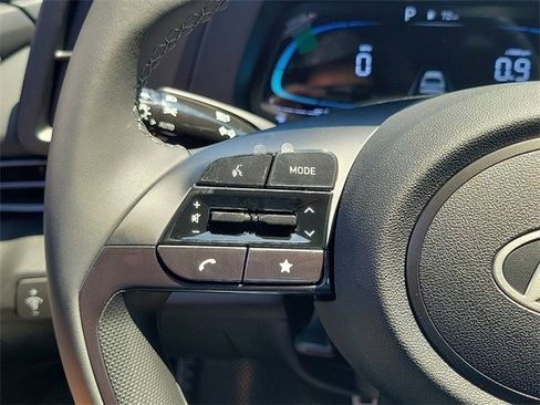 New 2025 Hyundai Elantra Sport w/ Cargo Package image 4