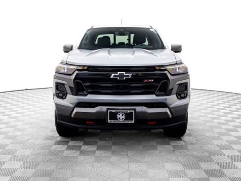 Used 2024 Chevrolet Colorado Z71 w/ Z71 Convenience Package 2 image 11