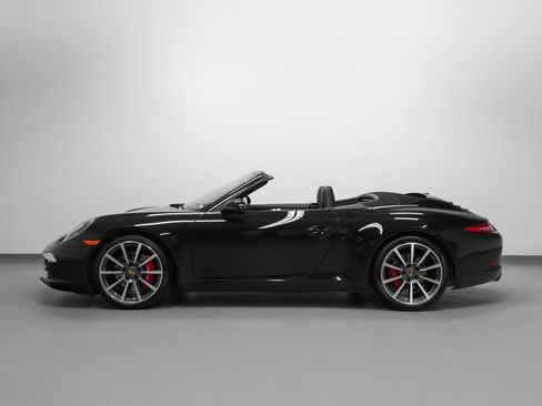 Certified 2015 Porsche 911 Carrera S RWD image 2