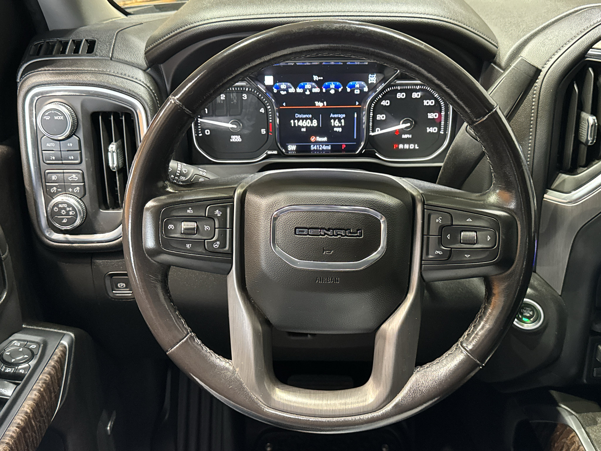 Used 2023 GMC Sierra 3500 Denali w/ Denali Black Diamond Edition AWD/4WD image 28