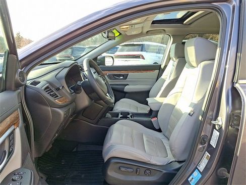 Used 2018 Honda CR-V Touring image 13
