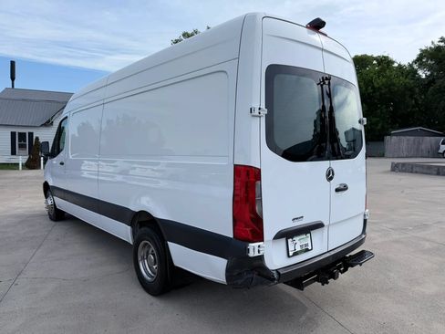 Used 2019 Mercedes-Benz Sprinter 170 Cargo w/ Acoustic Package image 37