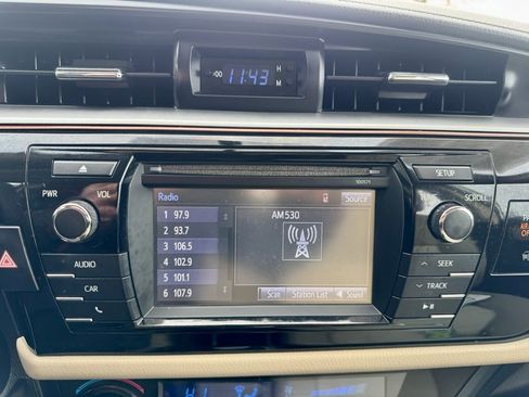 Used 2016 Toyota Corolla LE image 27