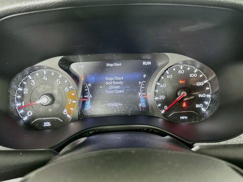 Used 2022 Jeep Compass Latitude w/ Sun and Sound Group AWD/4WD image 19