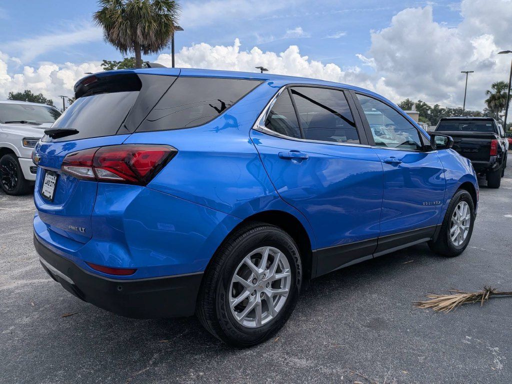 Used 2024 Chevrolet Equinox LT AWD/4WD image 3