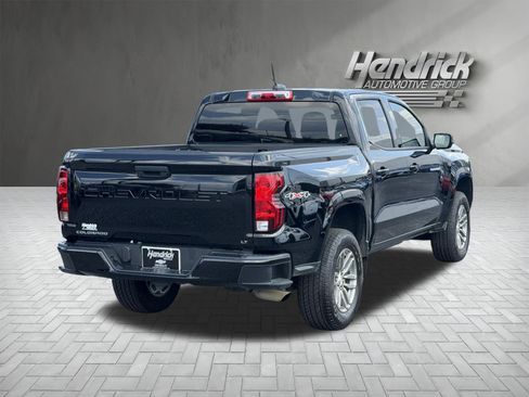 Used 2024 Chevrolet Colorado LT AWD/4WD image 10