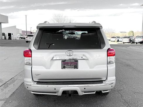 Used 2013 Toyota 4Runner SR5 w/ Convenience Pkg image 6