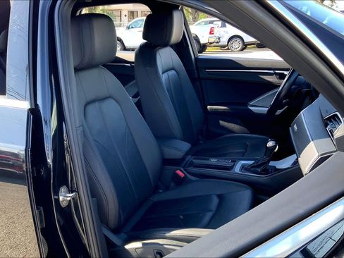 Used 2023 Audi Q3 2.0T Premium image 8