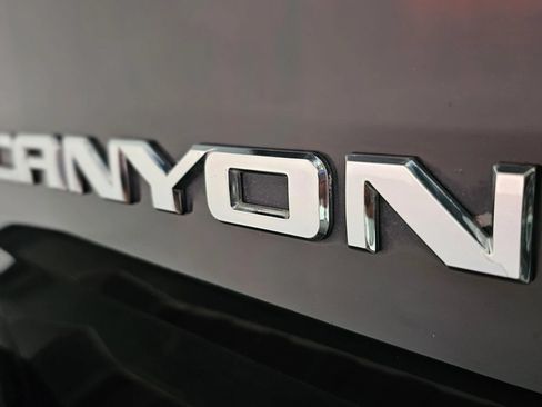 Used 2016 GMC Canyon SLT w/ Driver Alert Package AWD/4WD image 20