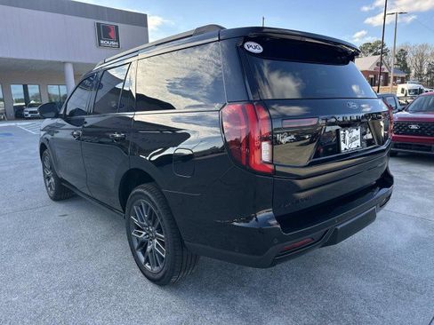 New 2025 Ford Expedition Platinum w/ Stealth Performance Package image 5