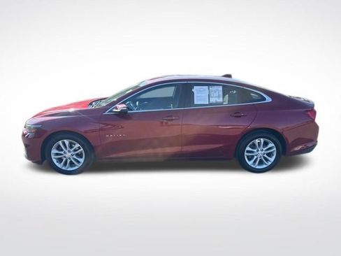 Used 2018 Chevrolet Malibu LT FWD image 2