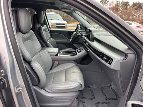 Used 2020 Lincoln Aviator Reserve w/ Equipment Group 202A image 16
