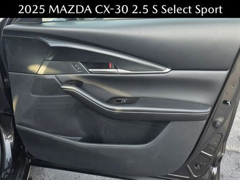 New 2025 MAZDA CX-30 AWD 2.5 S w/ Select Sport Pkg image 13