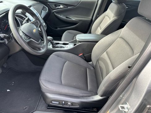Used 2023 Chevrolet Malibu LT image 9
