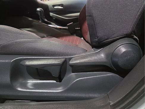 Certified 2024 Toyota Corolla SE image 12