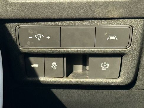 Used 2022 Hyundai Sonata Limited w/ Preferred Accessory Package FWD image 19