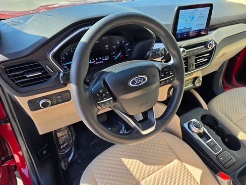 Used 2020 Ford Escape SE FWD image 33