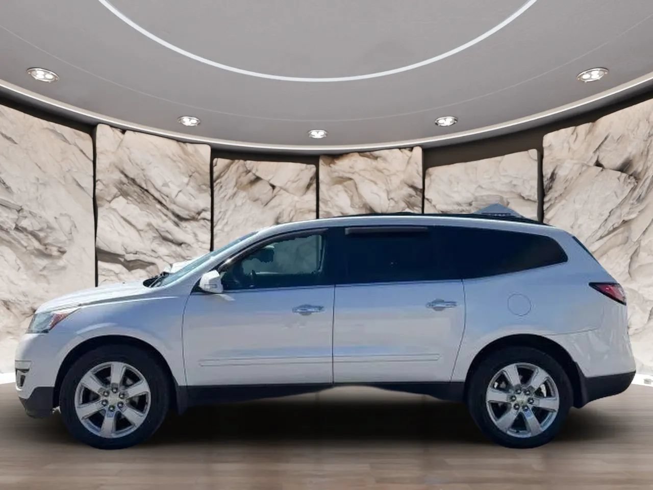 Used 2017 Chevrolet Traverse LT w/ Style and Technology Package AWD/4WD image 4