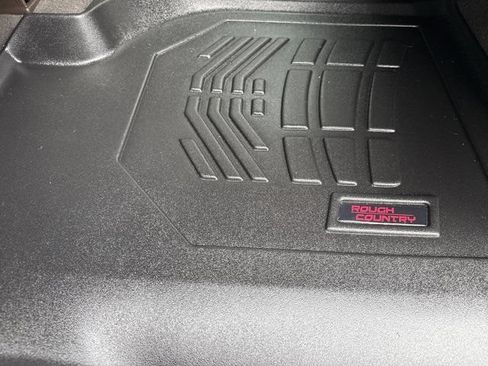 Used 2021 Chevrolet Silverado 1500 LTZ AWD/4WD image 22