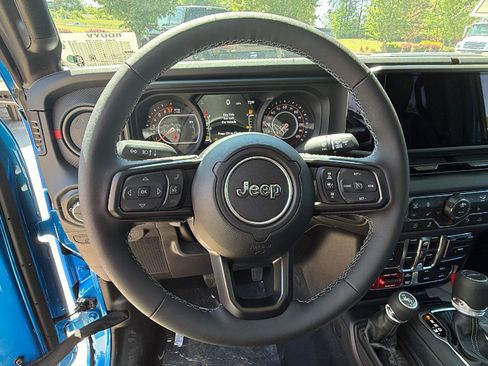 New 2026 Jeep Gladiator Rubicon AWD/4WD image 21