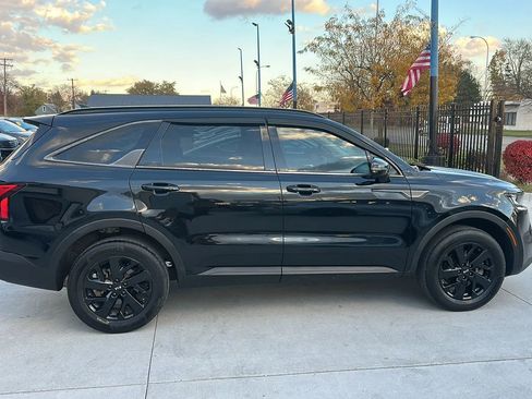 Used 2021 Kia Sorento S w/ Panoramic Sunroof Package image 4
