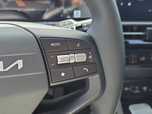 New 2026 Kia Sportage EX image 31